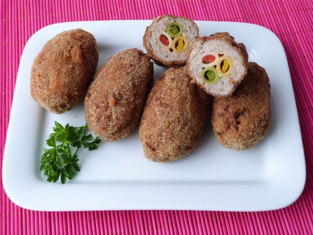 Klopsy z makaronem i papryką Klopsy z makaronem i papryką