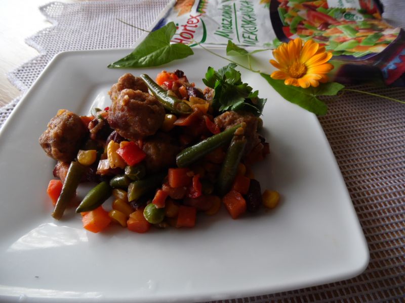 KLPOSIKI PO MEKSYKAŃSKU W WARZYWACH