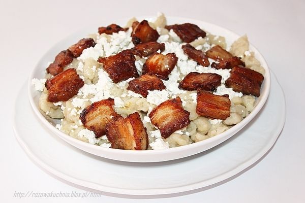 Kluchy szare z boczkiem i twarogiem 