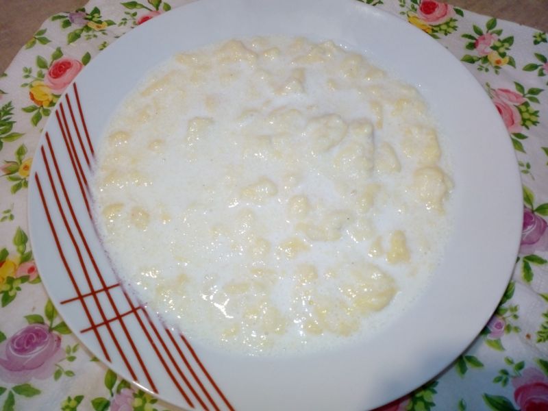 Kluseczki budyniowe na mleku Kluseczki budyniowe na mleku