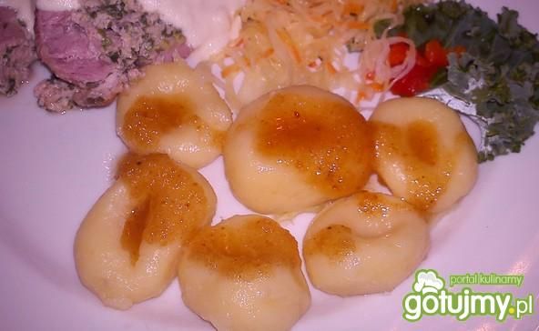 Kluseczki ślaskie polane bułką tartą