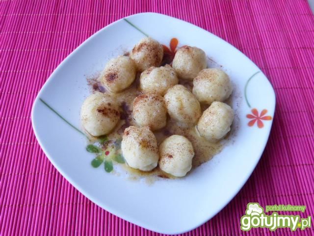 Kluseczki z ciasta ziemniaczanego  Kluseczki z ciasta ziemniaczanego