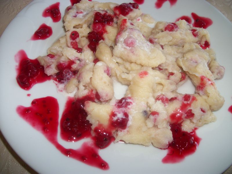 Kluseczki z czerwoną porzeczką Kluseczki z czerwoną porzeczką