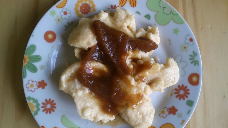 Kluseczki z maki kukurydzianej z musem daktylowym