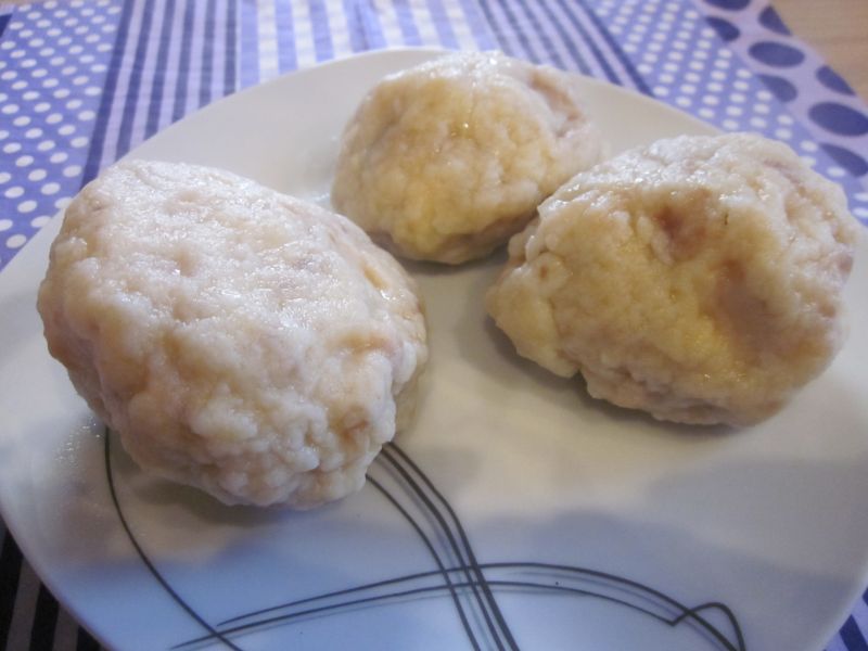 Kluski czeskie- do mięs i sosów Kluski czeskie- do mięs i sosów