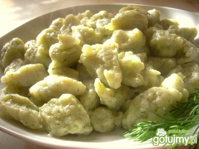 Kluski kładzione koperkowe  Kluski kładzione koperkowe