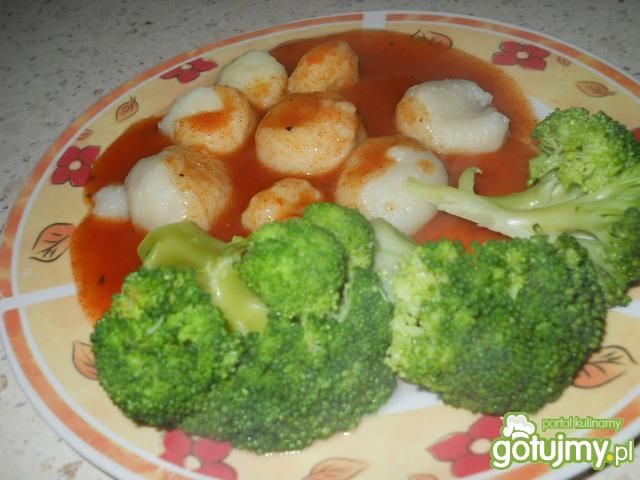 Kluski slaskie z brokułami