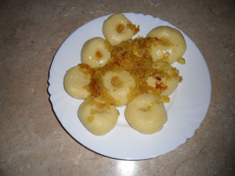 Kluski śląskie z cebulką Kluski śląskie z cebulką