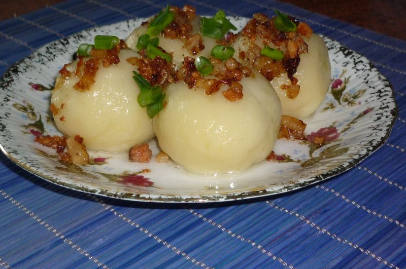 Kluski śląskie z mięsem Kluski śląskie z mięsem