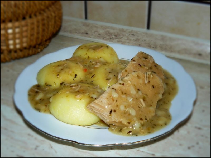 Kluski śląskie ze schabem w sosie