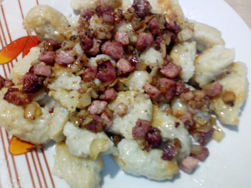 Kluski z surowych tartych ziemniaków Kluski z surowych tartych ziemniaków