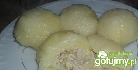 Kluski ziemniaczane z mięsem Kluski ziemniaczane z mięsem