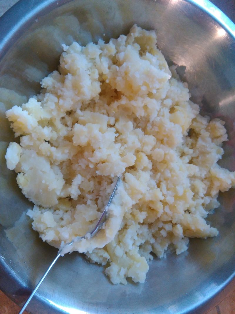 Kluski ziemniaczano-dyniowe z masłem szałwiowym