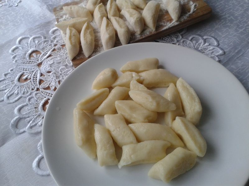 Kluski zwane kopytkami Kluski zwane kopytkami