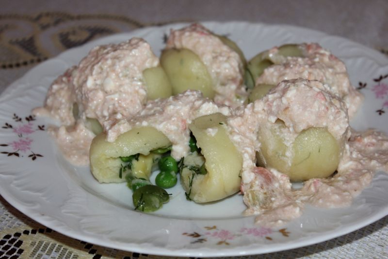 Knedelki z bobem i groszkiem