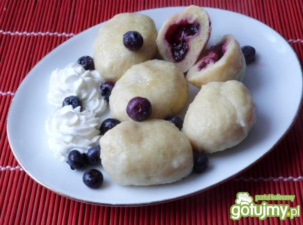 Knedle z borówkami amerykańskimi Knedle z borówkami amerykańskimi