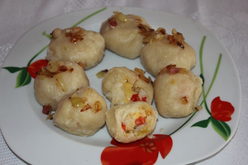 Knedle z ciasta pierogowego  Knedle z ciasta pierogowego