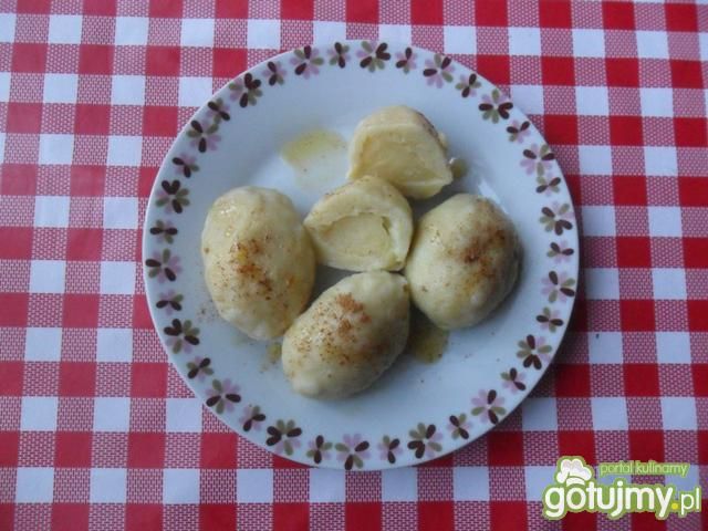 Knedle z jabłkami  Knedle z jabłkami