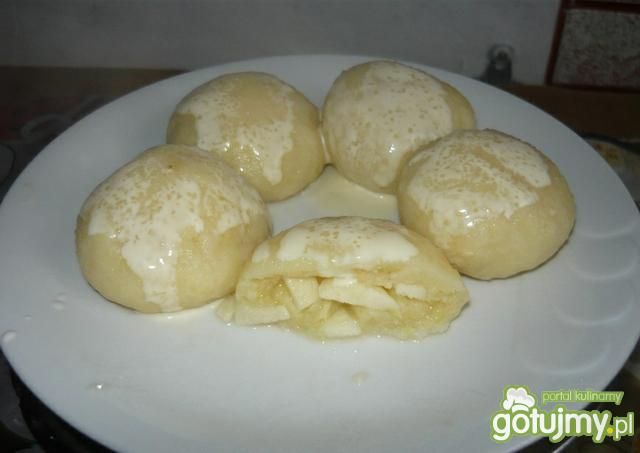 Knedle z jabłkami Knedle z jabłkami