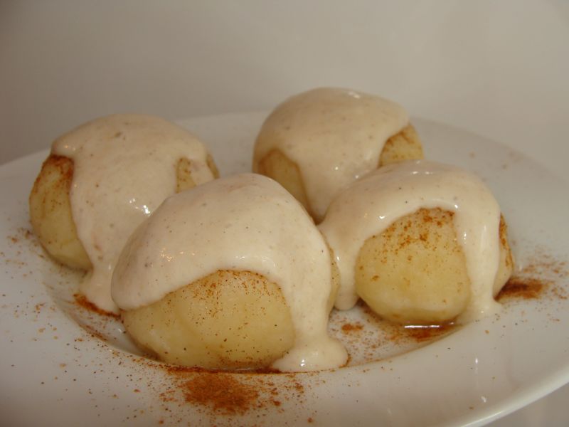 Knedle z kaszą manną i bananami