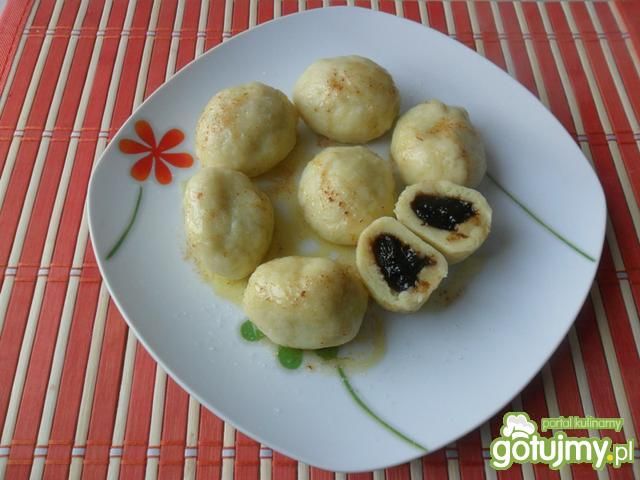 Knedle z powidłami śliwkowymi wg Reniz