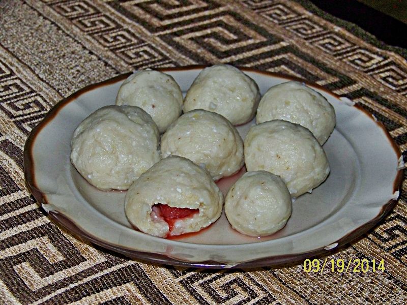 Knedle z truskawkami