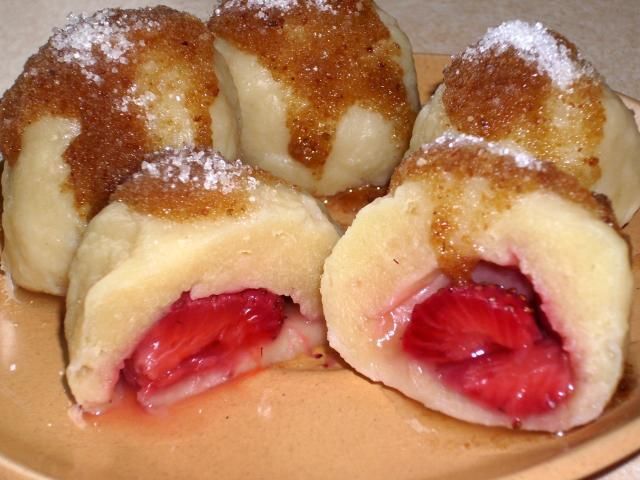 Knedle z truskawkami Knedle z truskawkami