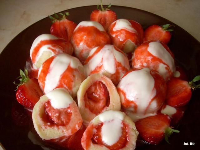 Knedle z truskawkami  Knedle z truskawkami