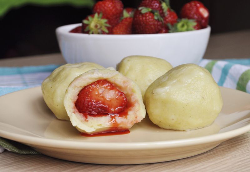 Knedle z truskawkami