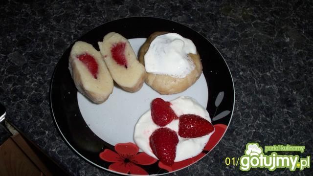 knedle z truskawkami 