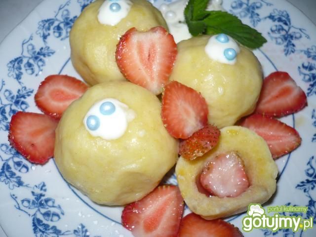 Knedle z truskawkami