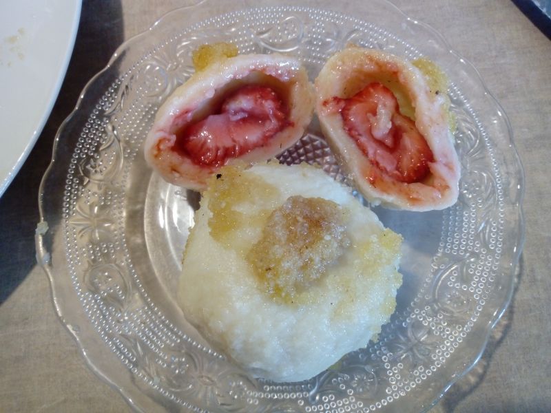 Knedle z truskawkami