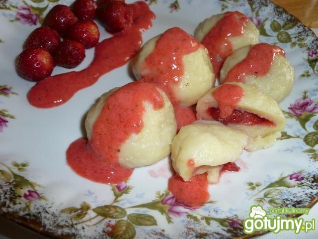 Knedle z truskawkami