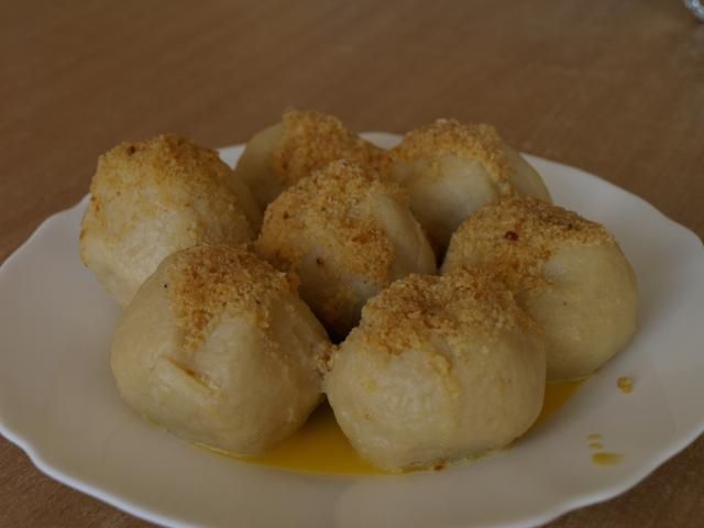 Knedle ze śliwką Knedle ze śliwką