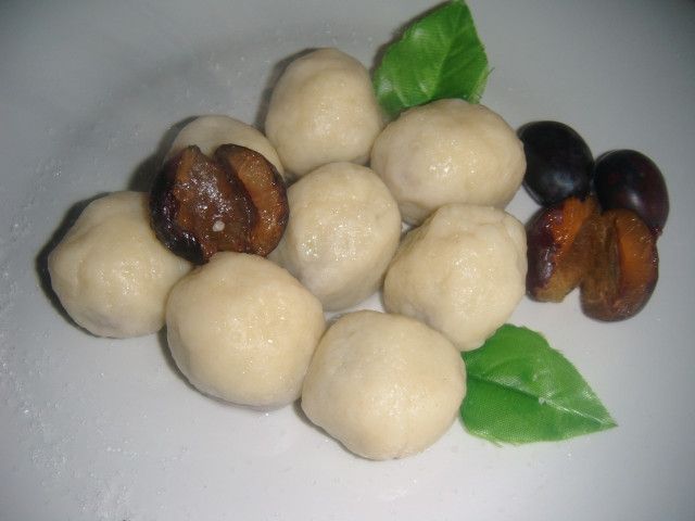Knedle ze śliwkami