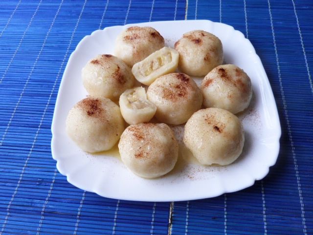 Knedle ziemniaczane z bananami