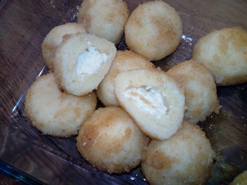 Knedle ziemniaczane z białym serem Knedle ziemniaczane z białym serem