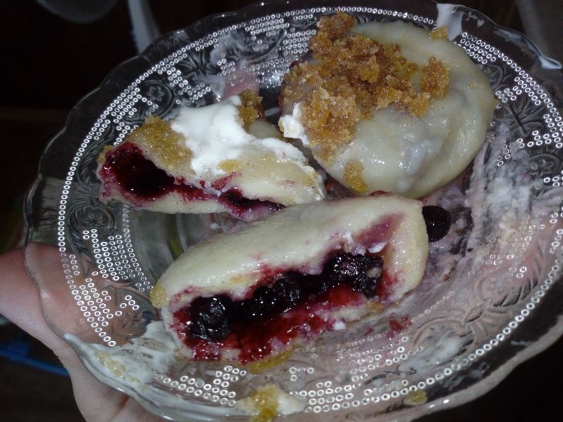 Knedle ziemniaczane z jagodami