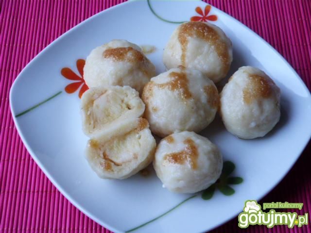 Knedle ziemniaczano-serowe z jabłkami