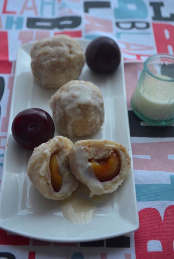 Knedliki serowe ze śliwką Knedliki serowe ze śliwką