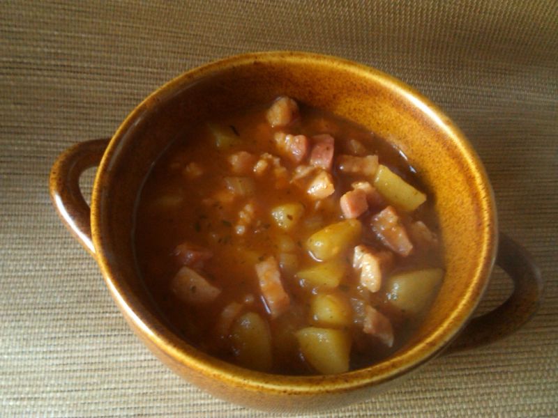 Kociołek z boczkiem i ziemniakami  Kociołek z boczkiem i ziemniakami