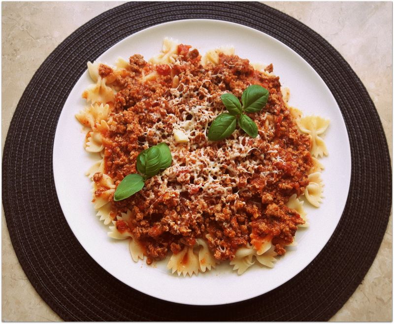 Kokardki z sosem bolognese