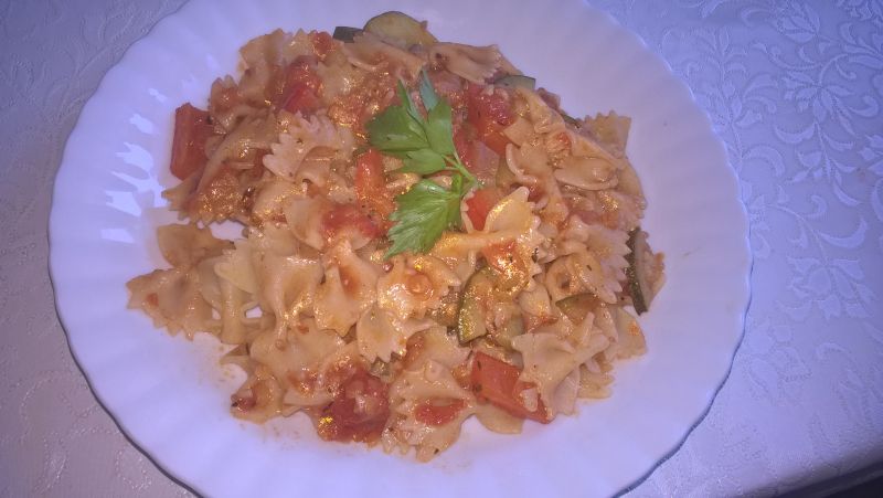 Kokardki z warzywami