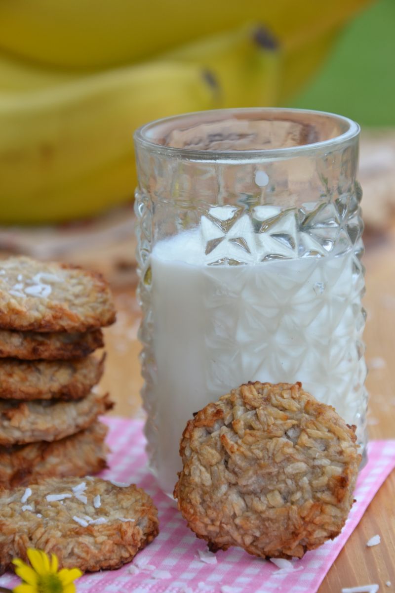 Kokosanki z dwóch składników, bez jajek i cukru