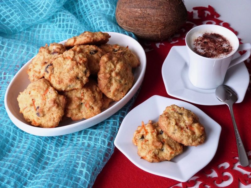 Kokosowe ciasteczka z marchewką i bakaliami