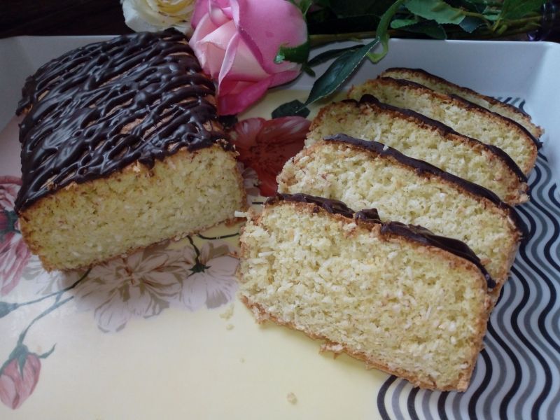 Kokosowe ciasto bezglutenowe Kokosowe ciasto bezglutenowe