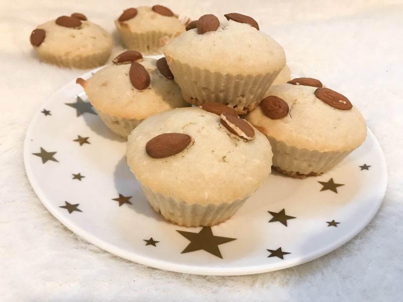 Kokosowe mufinki z migdałami