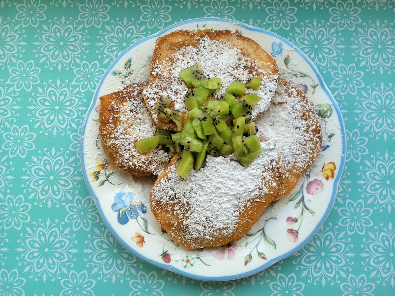 Kokosowe placuszki na kaszy mannie z kiwi 