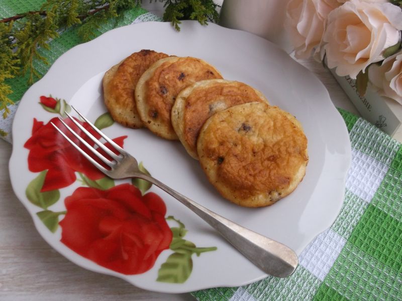 Kokosowe placuszki z rodzynkami i białą czekoladą