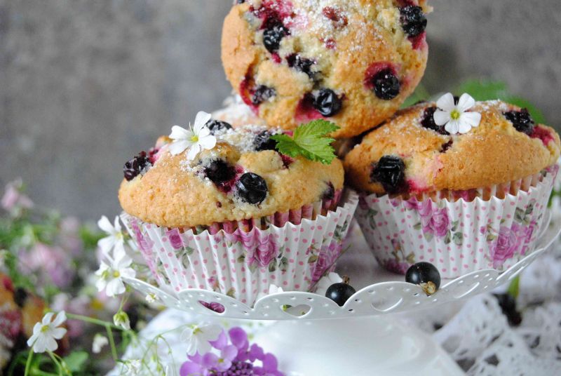 Kokosowo- porzeczkowe muffinki Kokosowo- porzeczkowe muffinki